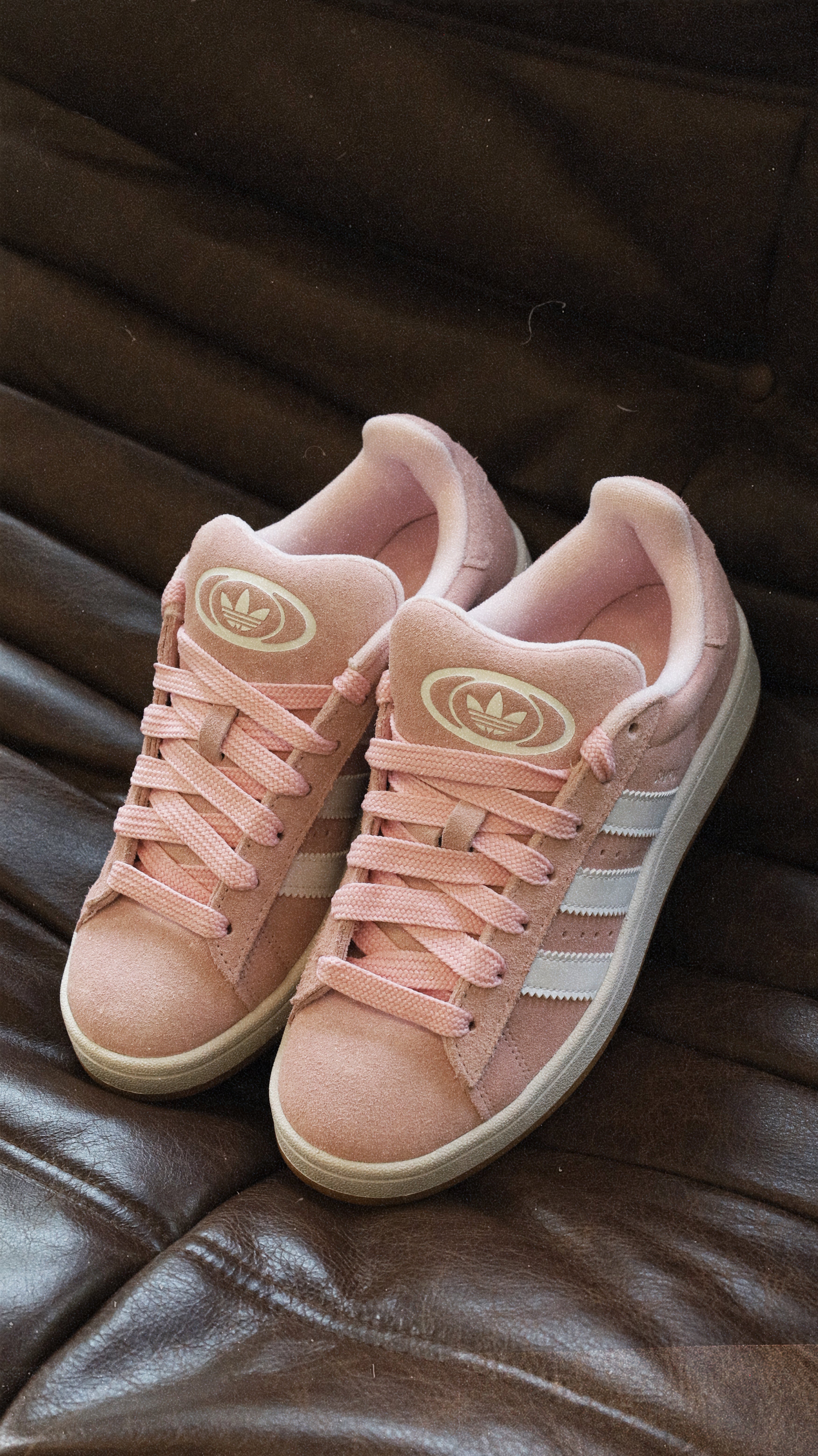 Adidas Campus 00s, kuinka vanha klassikko löysi uuden elämän?