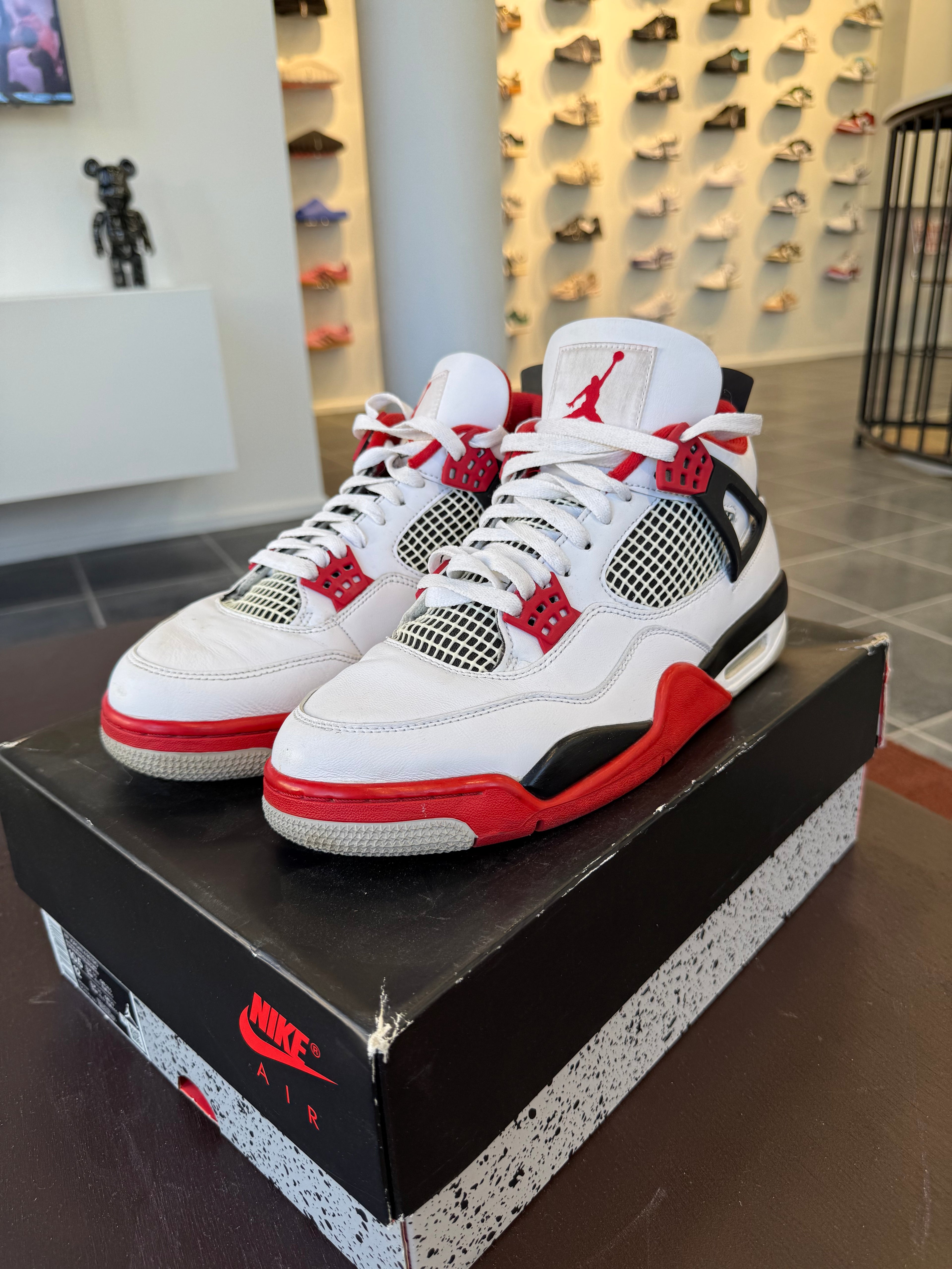 Jordan 4 Retro Fire Red (2020) (Eu: 44.5)