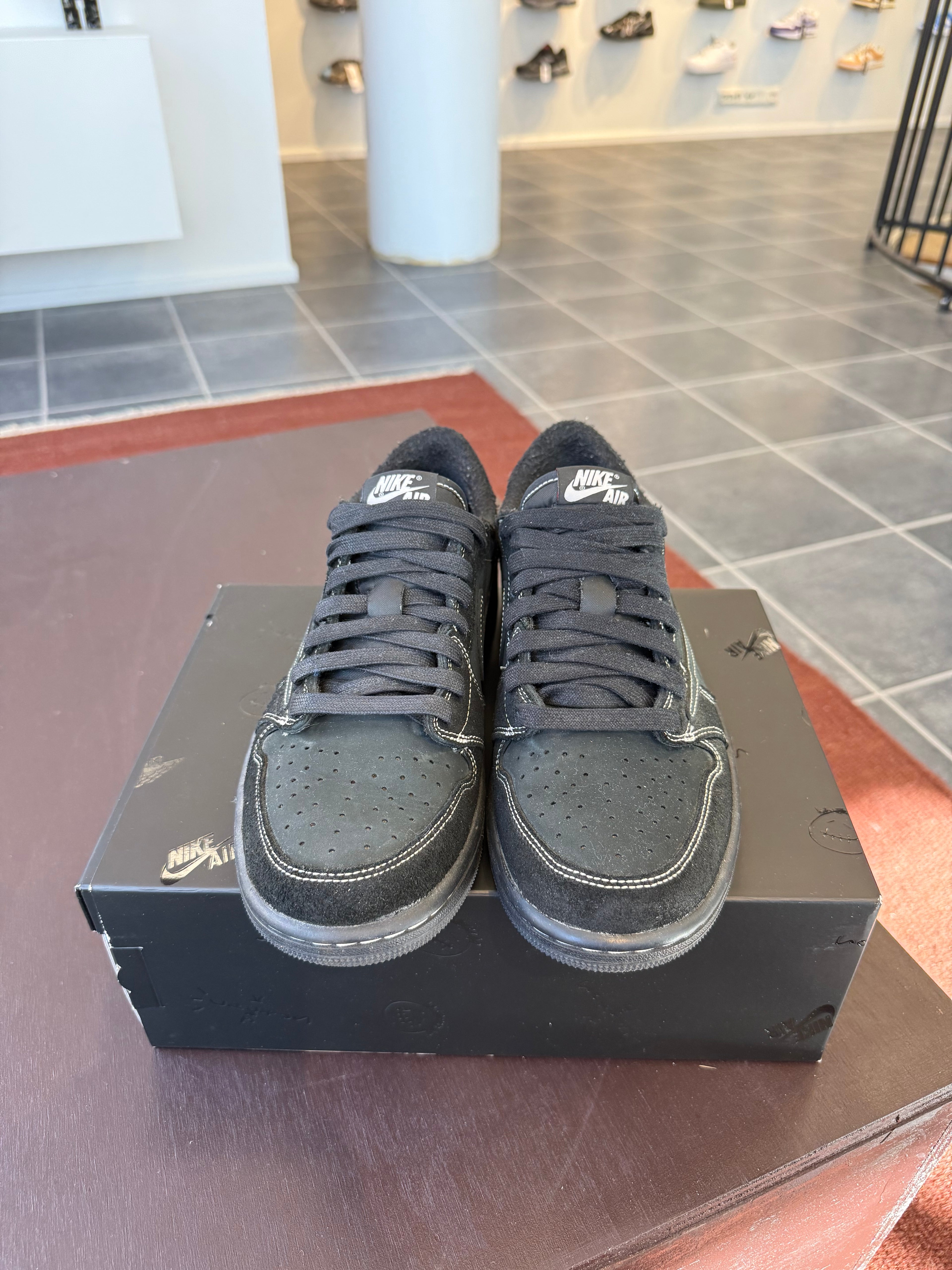 Jordan 1 Retro Low OG SP Travis Scott Velvet Brown (EU: 44)