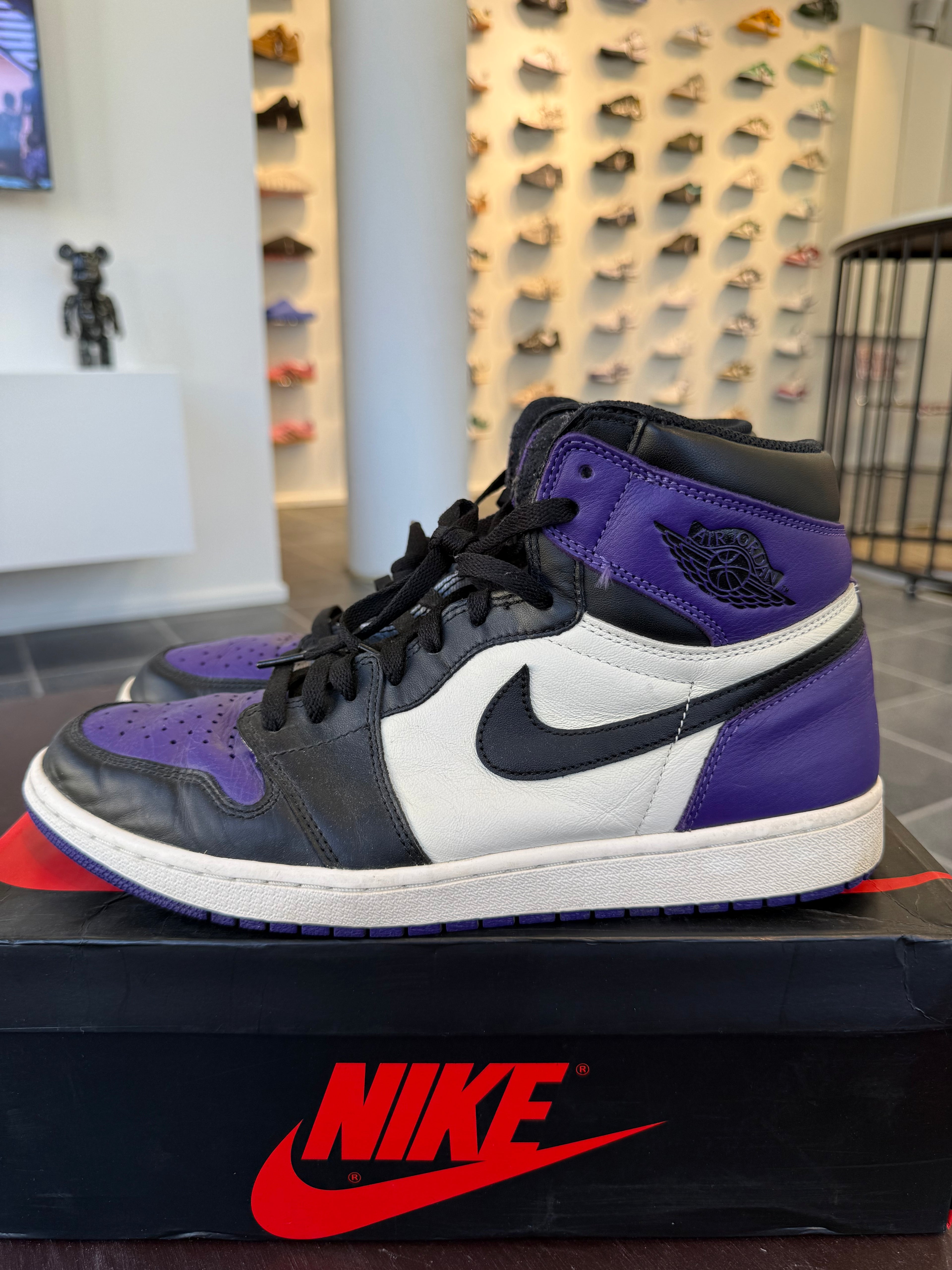 Jordan 1 Retro High Court Purple (Eu: 46)