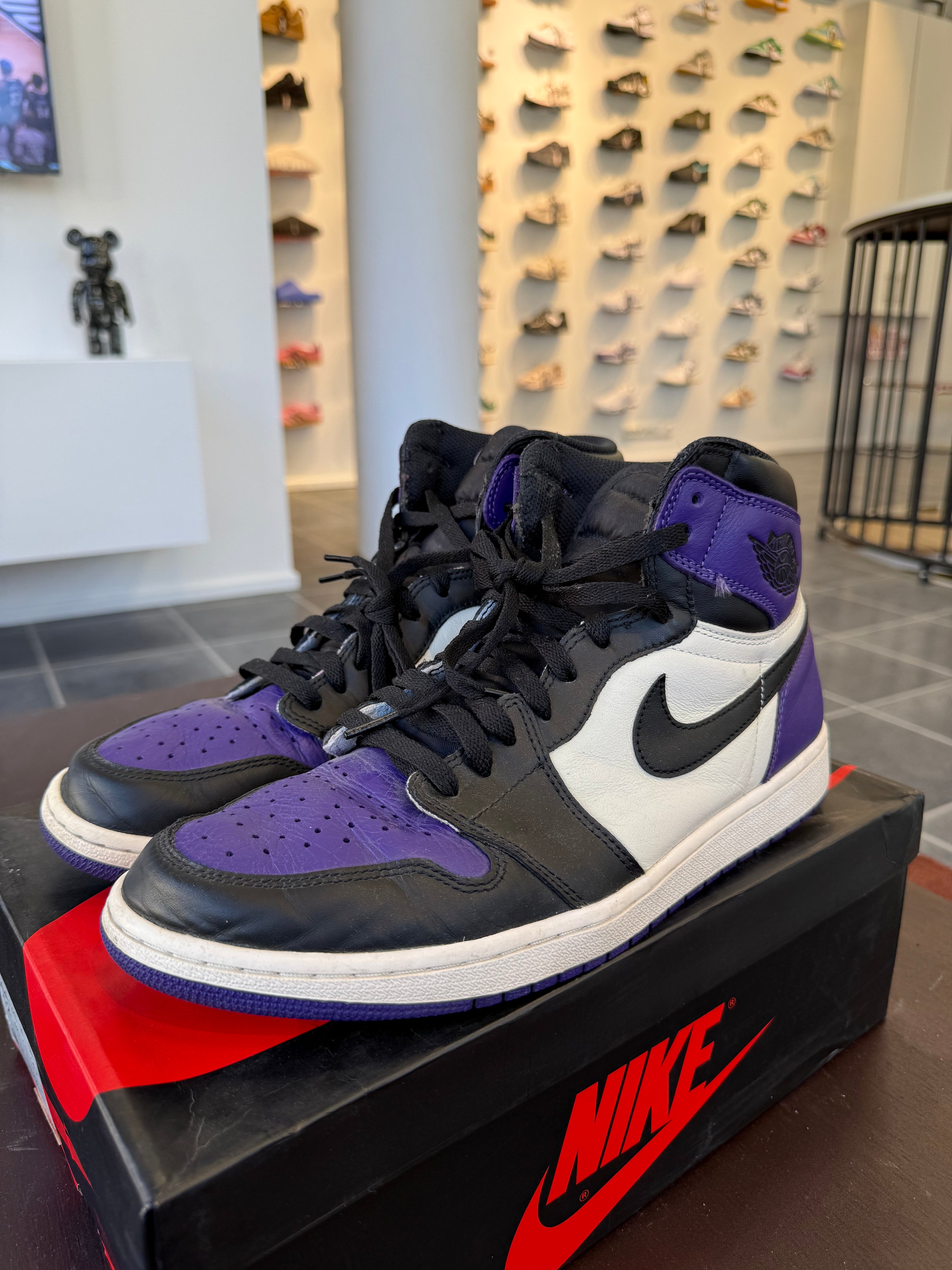 Jordan 1 Retro High Court Purple (Eu: 46)