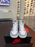 Jordan 1 Retro High Hyper Royal Smoke Grey (Eu: 43)