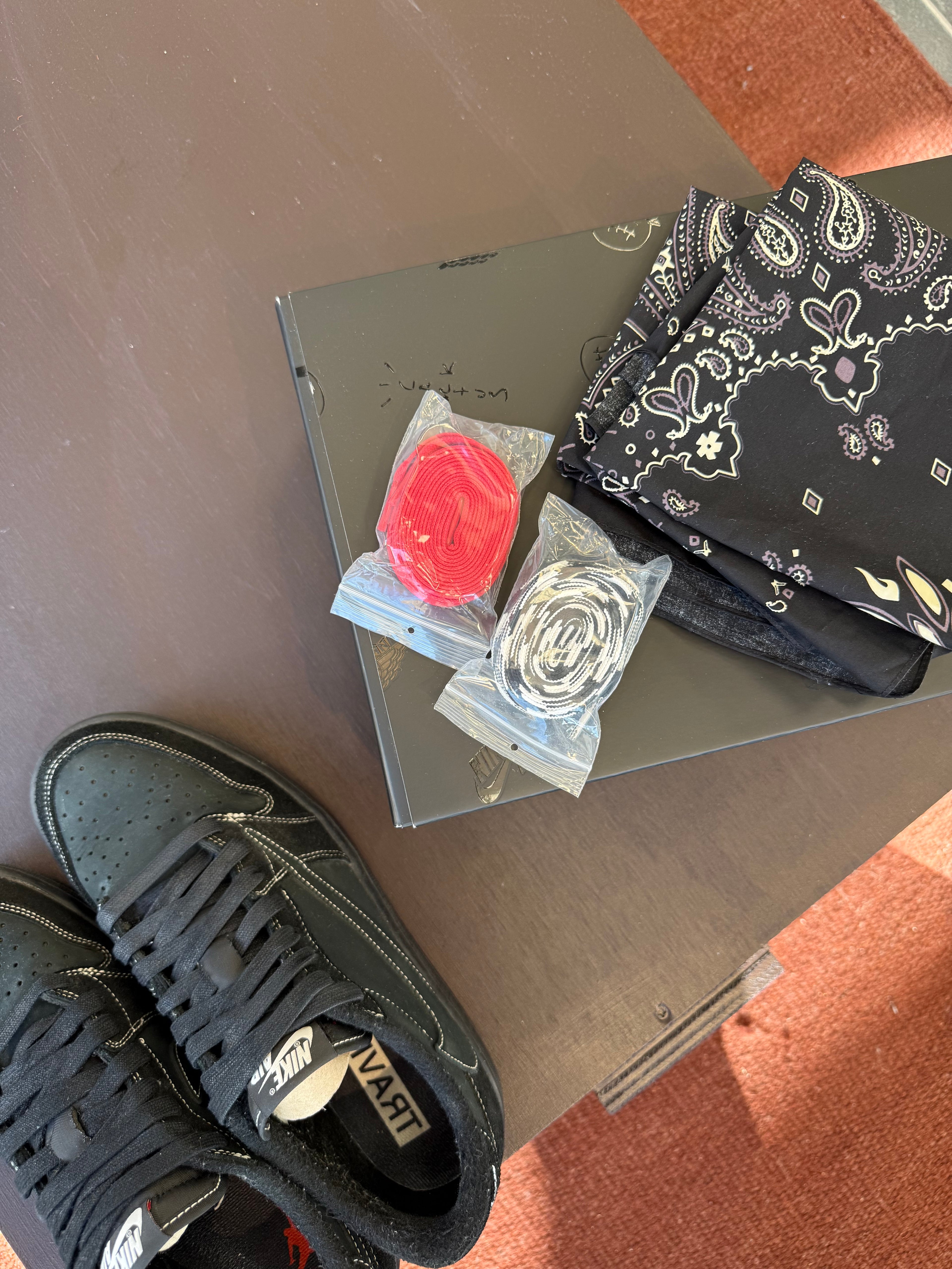 Jordan 1 Retro Low OG SP Travis Scott Velvet Brown (EU: 44)