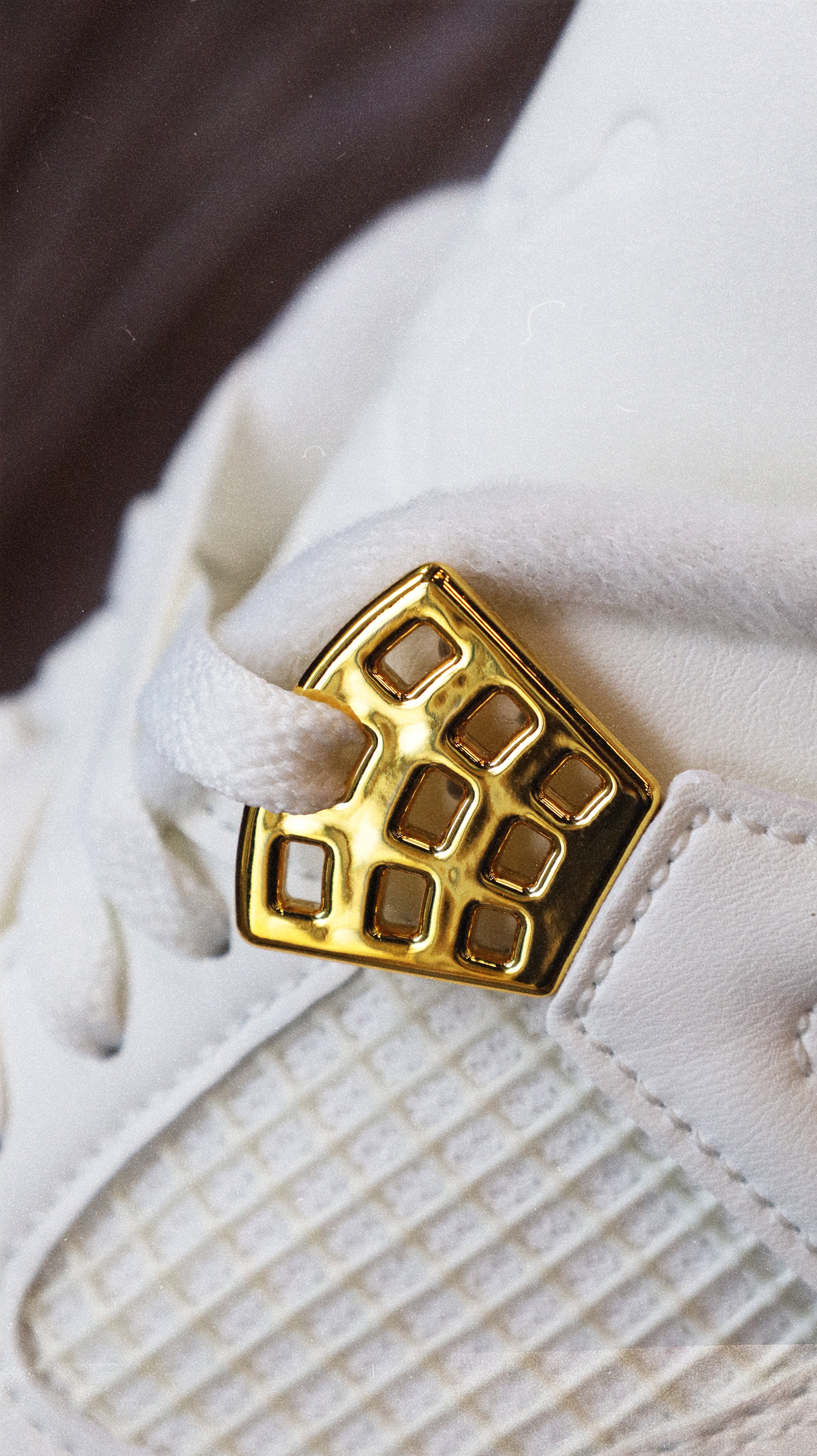 Jordan 4 Retro Metallic Gold (W)