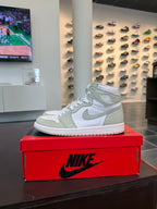 Jordan 1 Retro High OG Seafoam (Eu: 41)