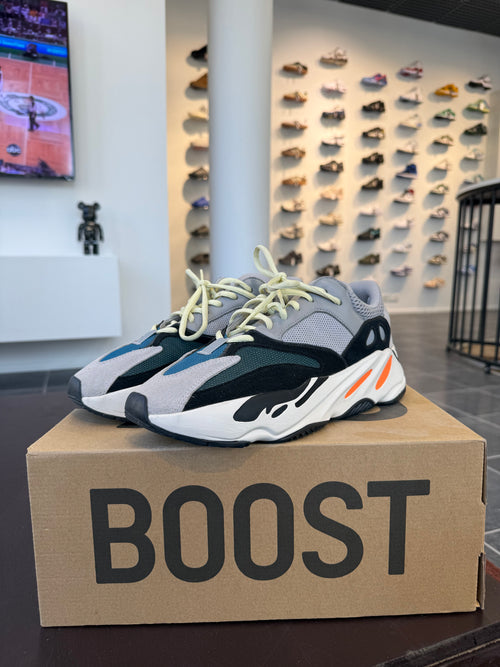 adidas Yeezy Boost 700 Wave Runner (Eu: 42 2/3)