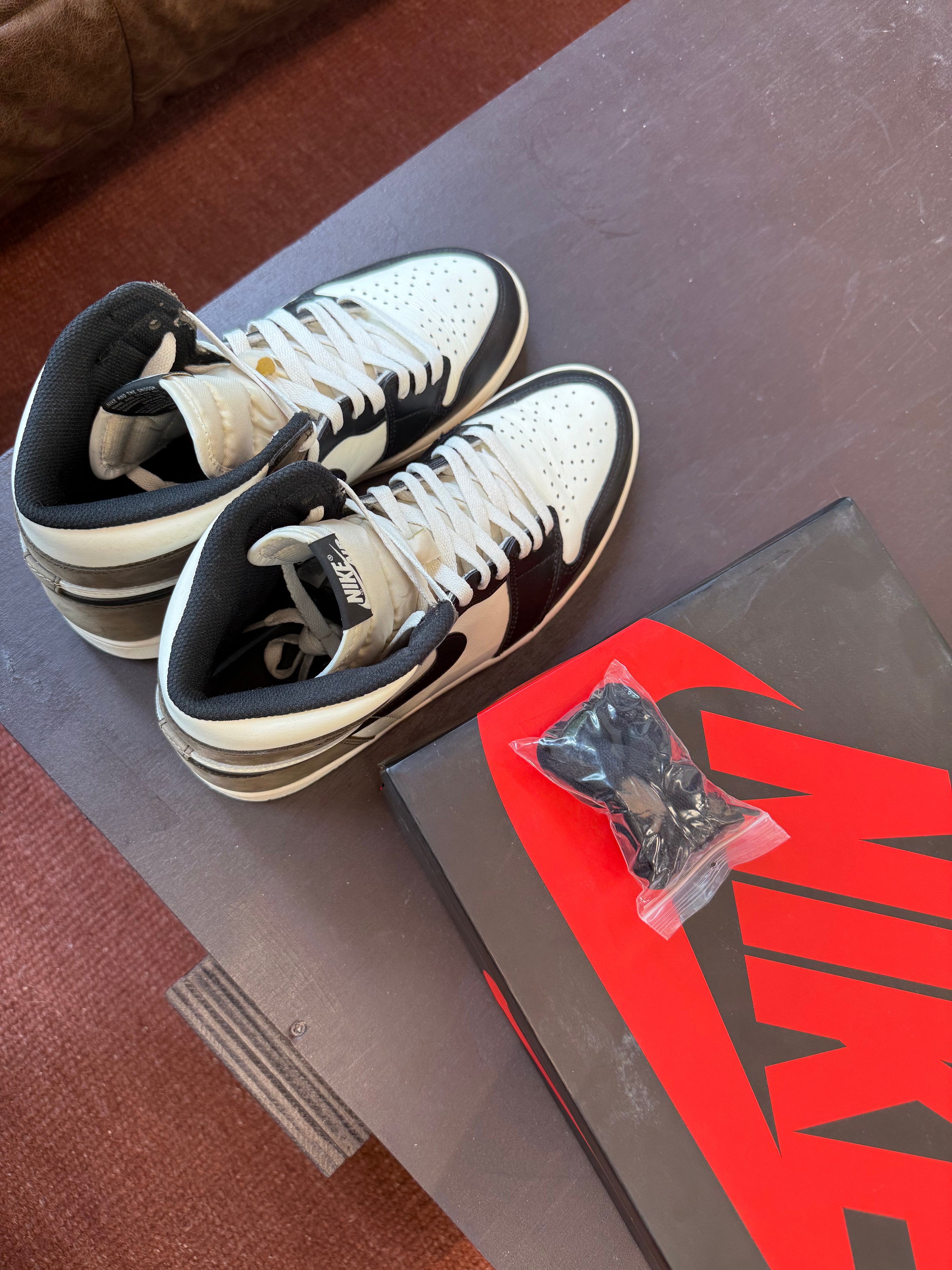 Jordan 1 Retro High Dark Mocha (45)