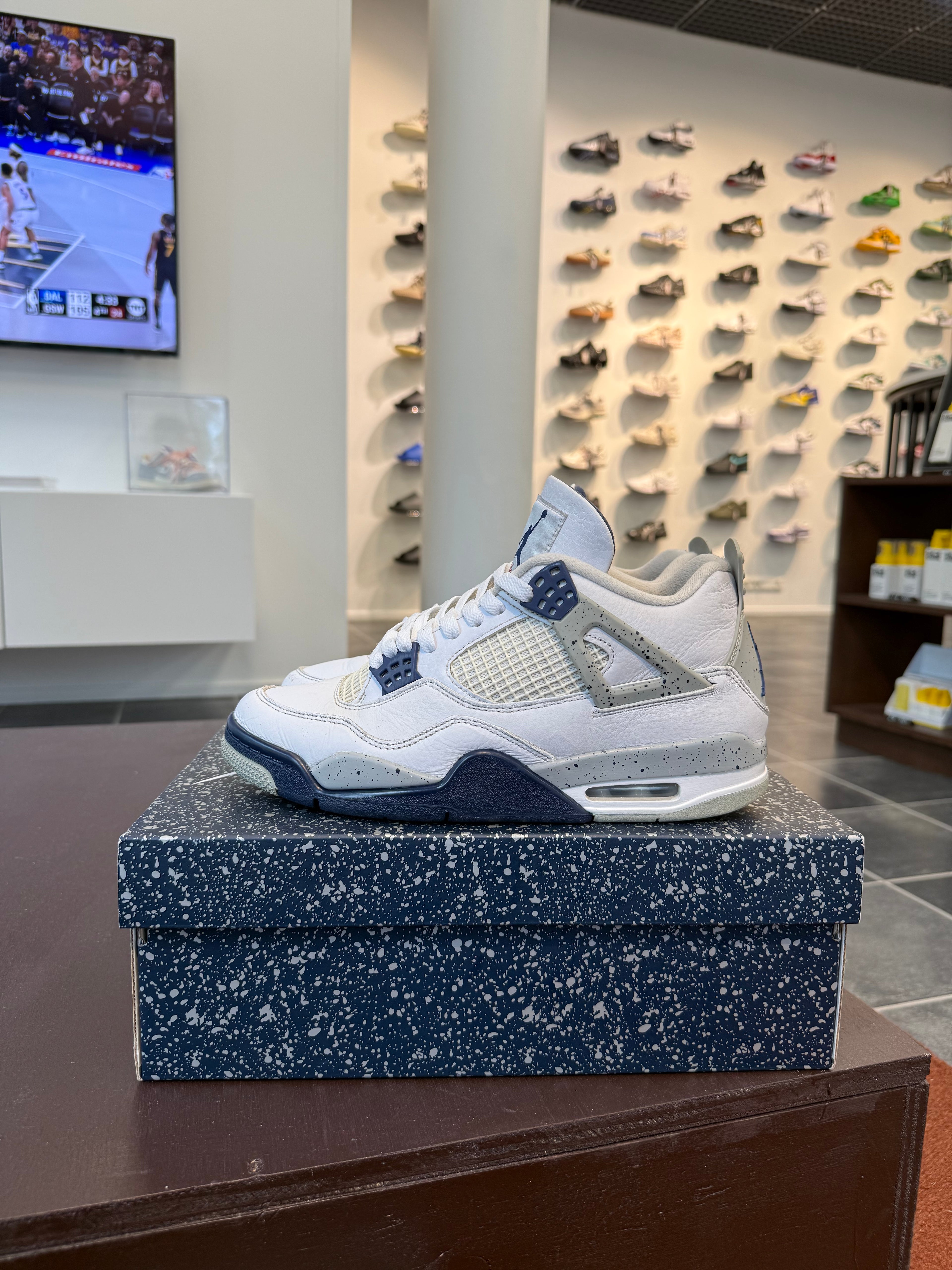 Jordan 4 Retro Midnight Navy (Eu: 42)
