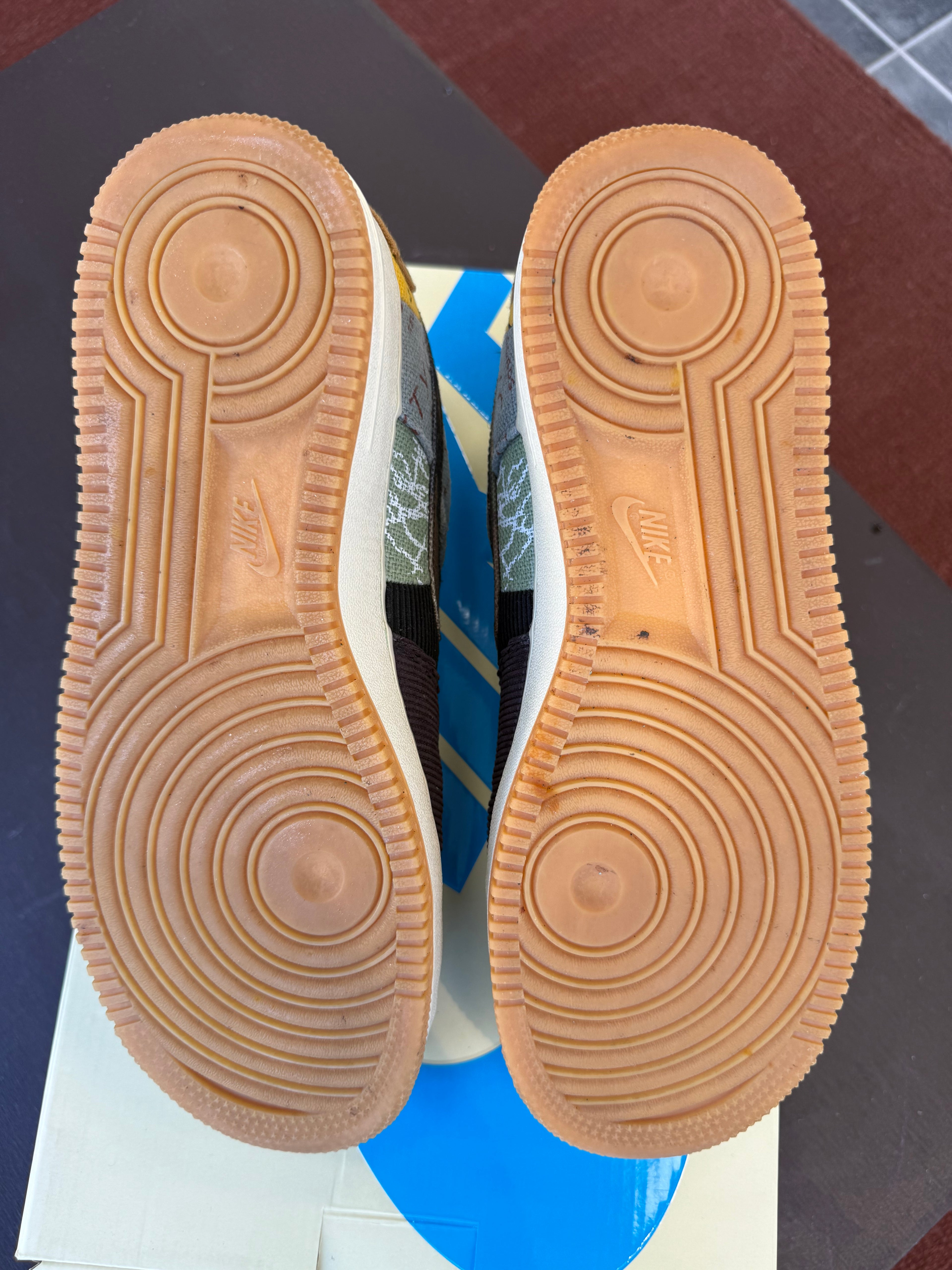 Nike Air Force 1 Low Travis Scott Cactus Jack (Eu:43)