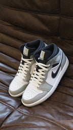 Jordan 1 Mid Light Smoke Grey Anthracite