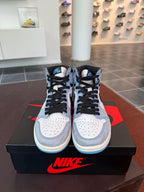 Jordan 1 Retro High OG University Blue (Eu: 43)