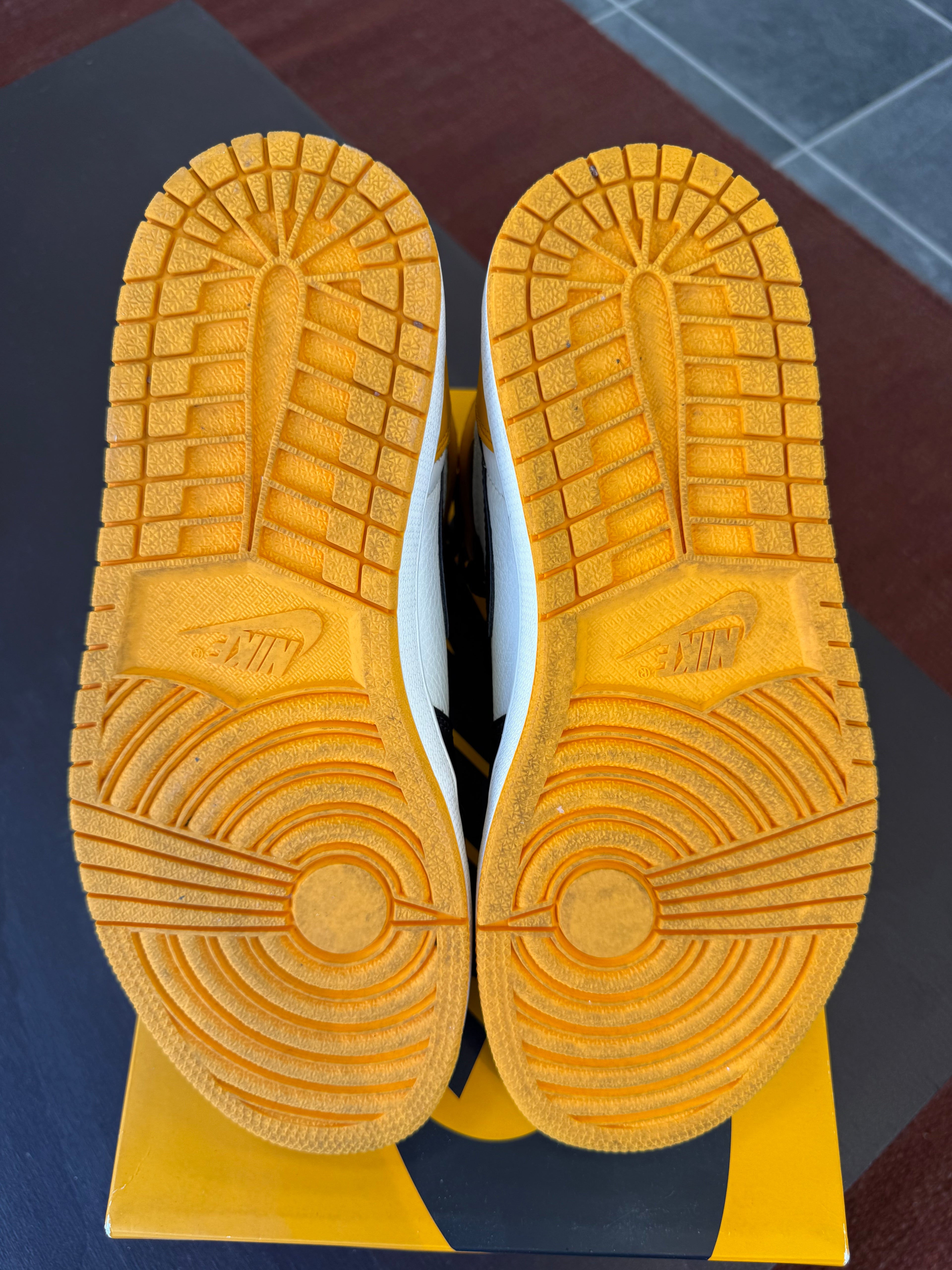 Jordan 1 Retro High OG Yellow Toe (Eu:47.5)