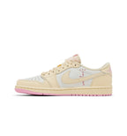 Jordan 1 Retro Low OG SP Travis Scott Shy Pink