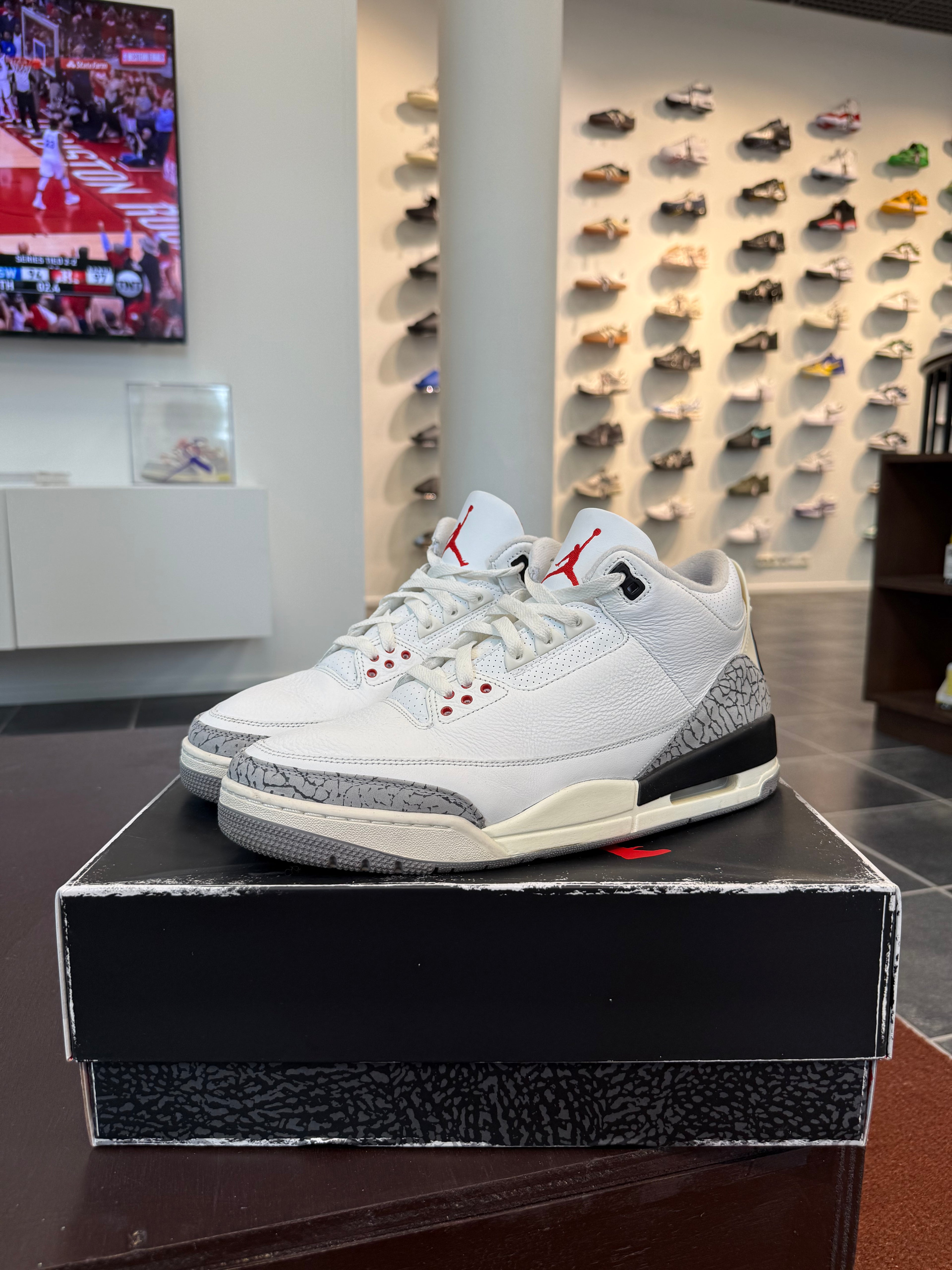 Jordan 3 Retro White Cement Reimagined (Eu:46)