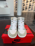 Jordan 1 Retro High OG Seafoam (Eu: 41)