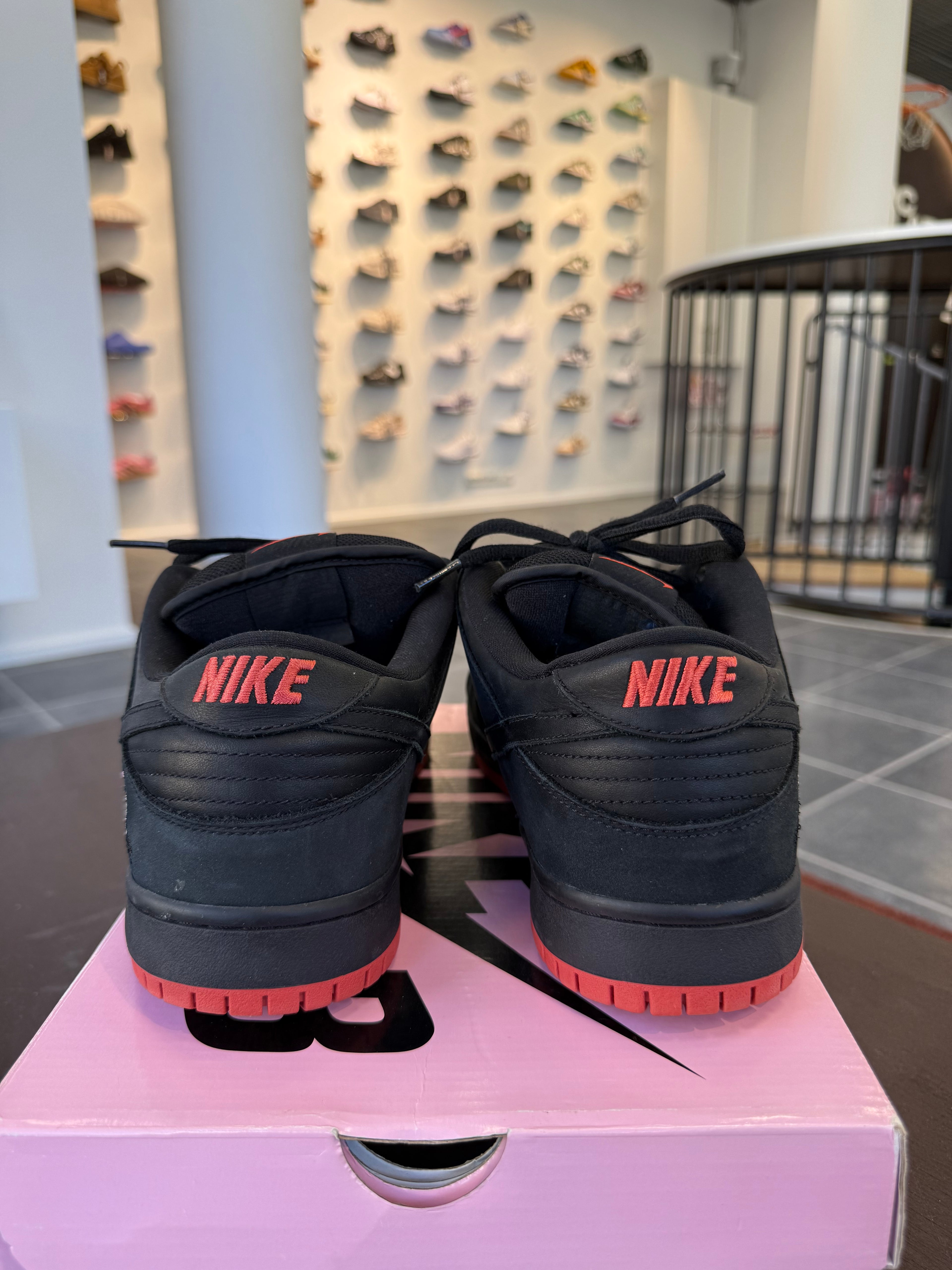 Nike SB Dunk Low Black Pigeon (Eu: 46)