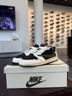 Jordan 1 Retro Low OG SP Travis Scott Olive (W) (Eu:43)