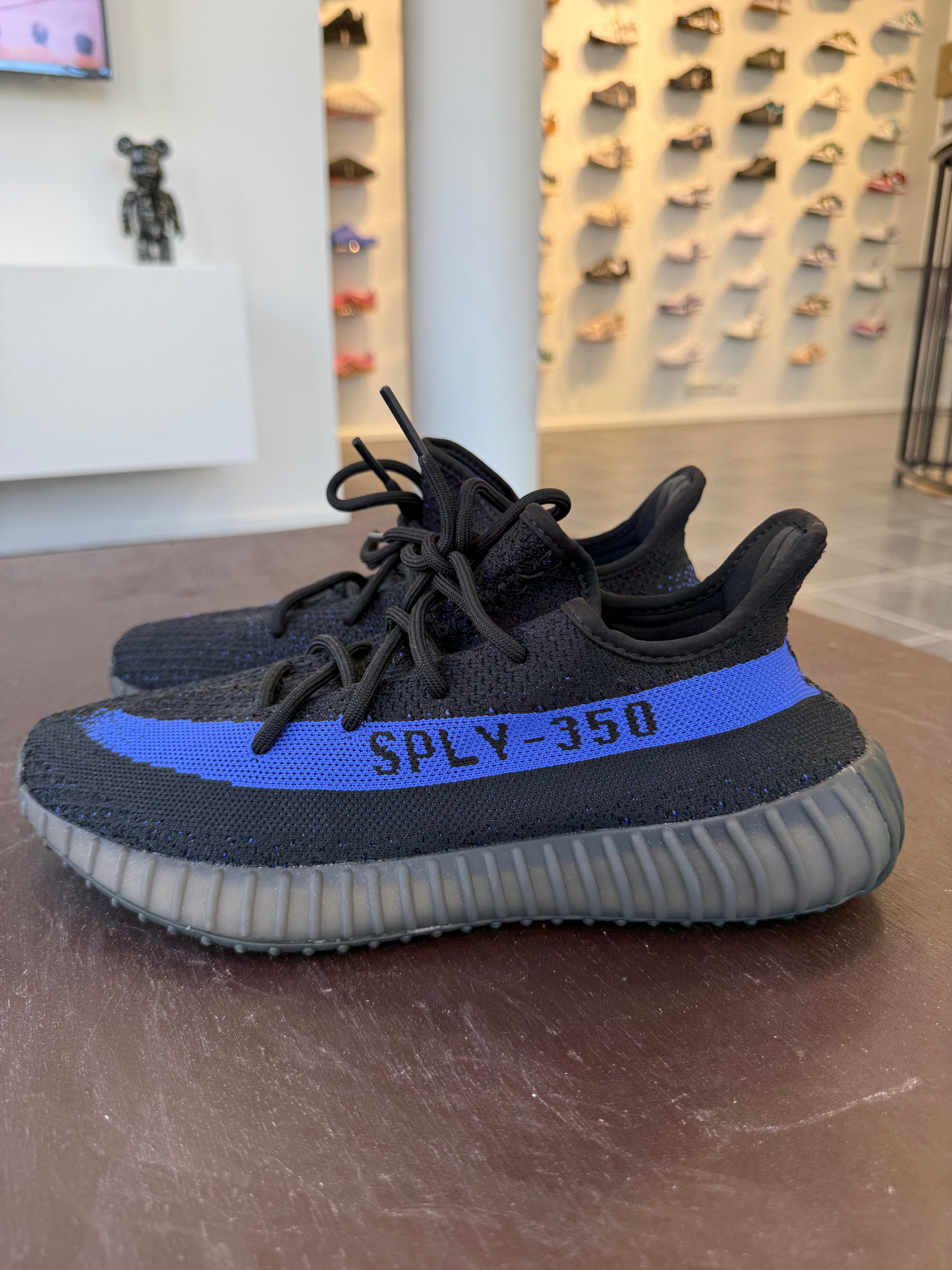 adidas Yeezy Boost 350 V2 Dazzling Blue (EU: 43 1/3)