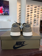 Jordan 1 Retro Low Medium Olive (Eu: 43)