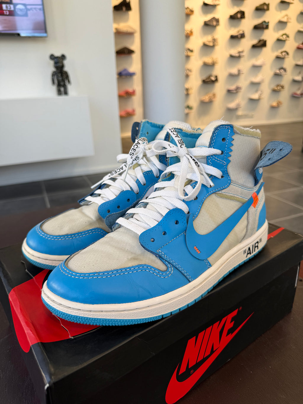 Jordan 1 Retro High Off-White University Blue (EU:43)