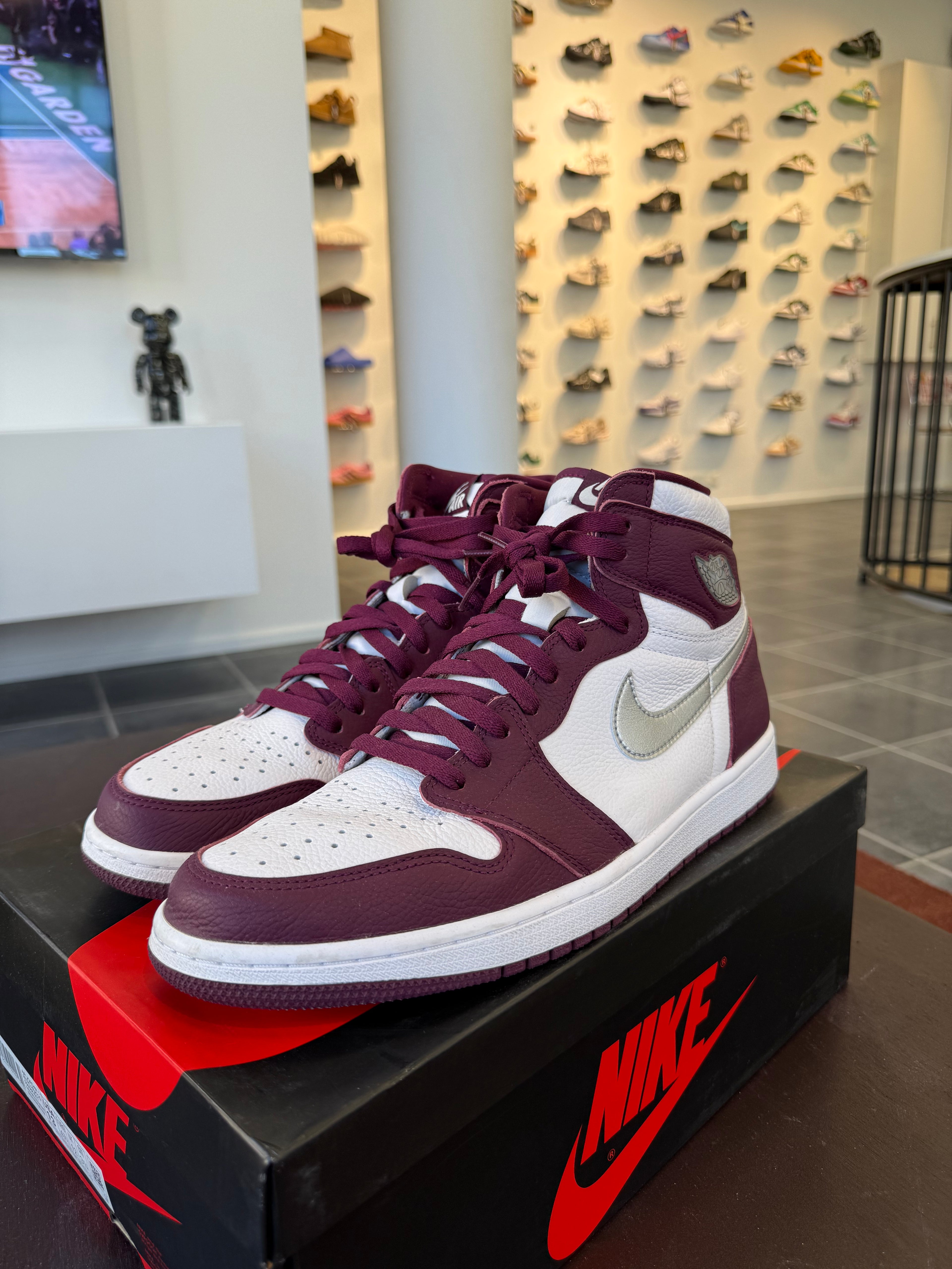 Jordan 1 Retro High OG Bordeaux (Eu: 47.5)