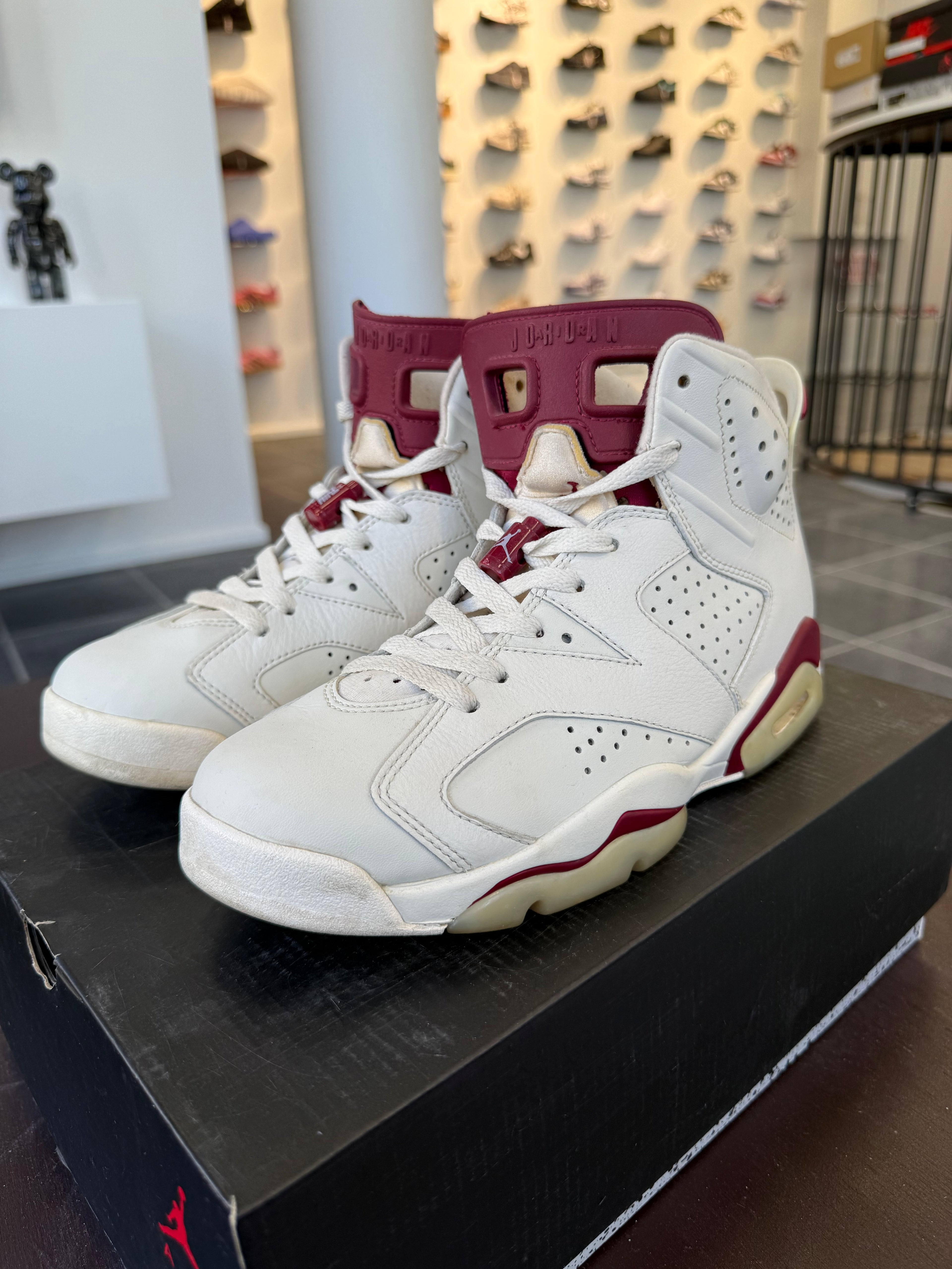 Jordan 6 Retro Maroon (Eu: 40) 
