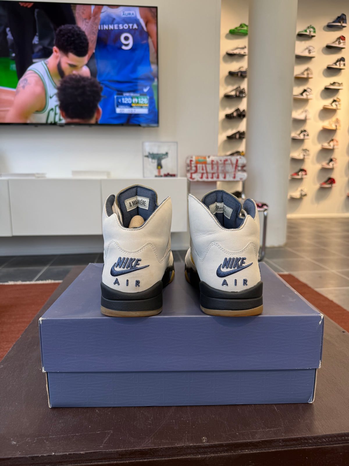 Jordan 5 Retro A Ma Maniére Dawn (W) (EU: 44.5)