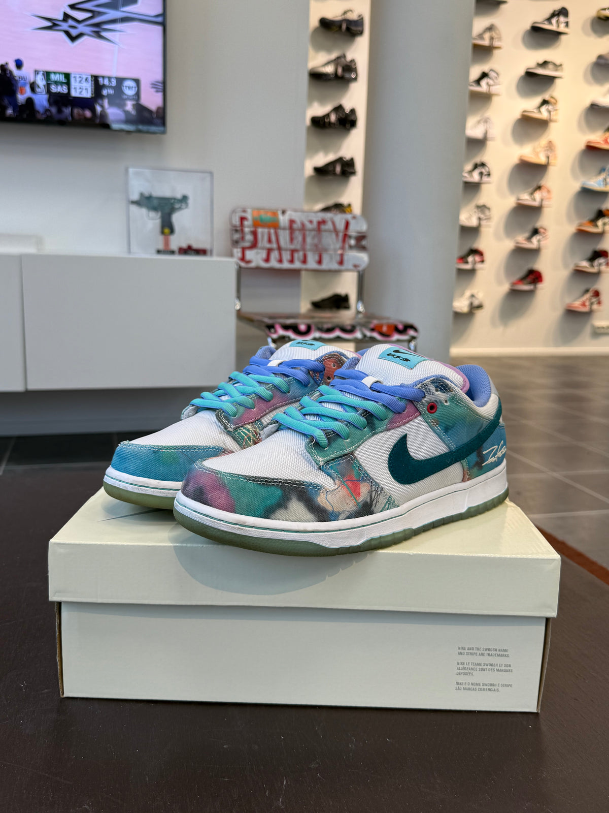 Nike SB Dunk Low Futura Laboratories Bleached Aqua (EU: 44)