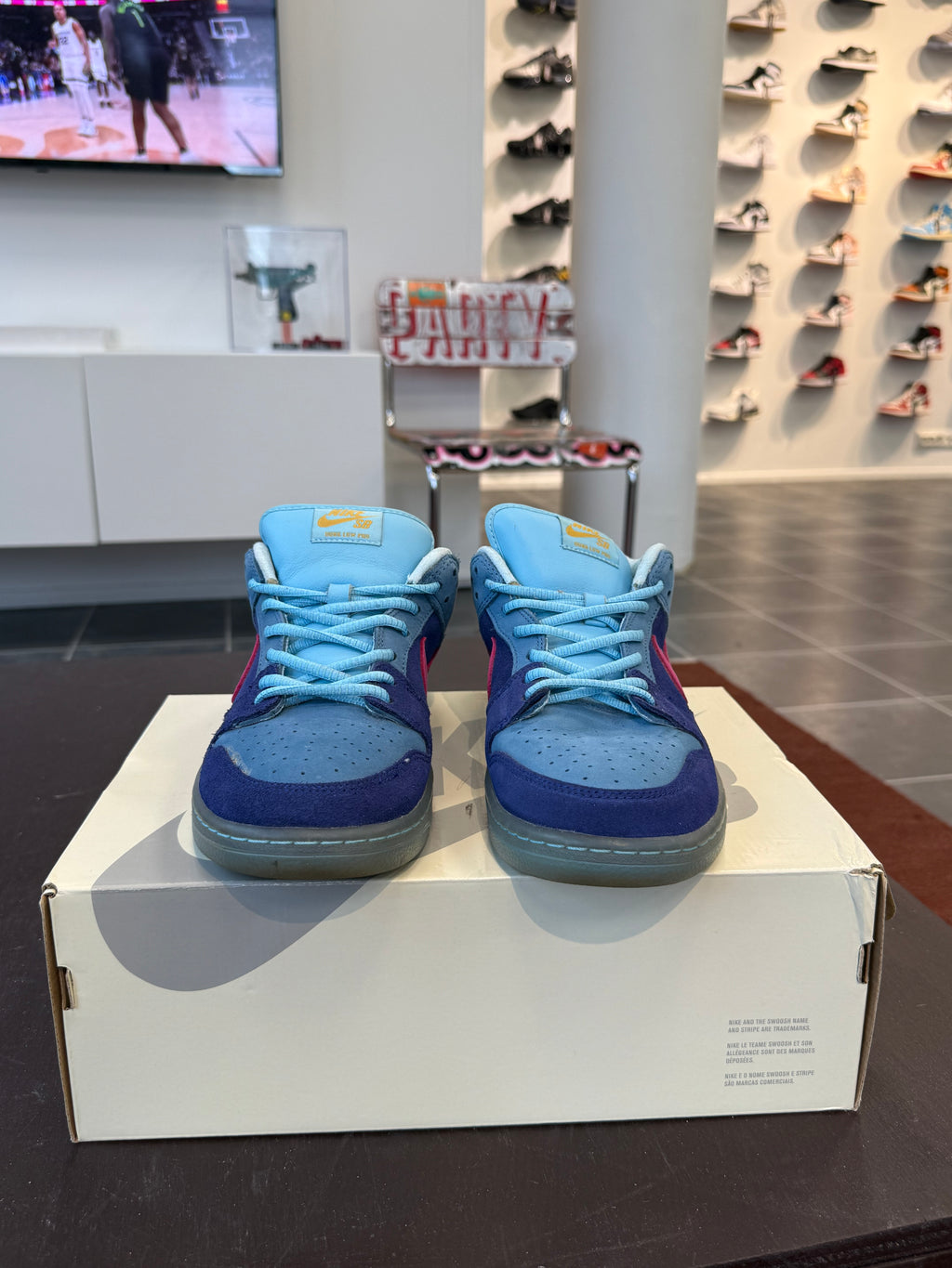 Nike SB Dunk Low Run The Jewels (EU: 44)