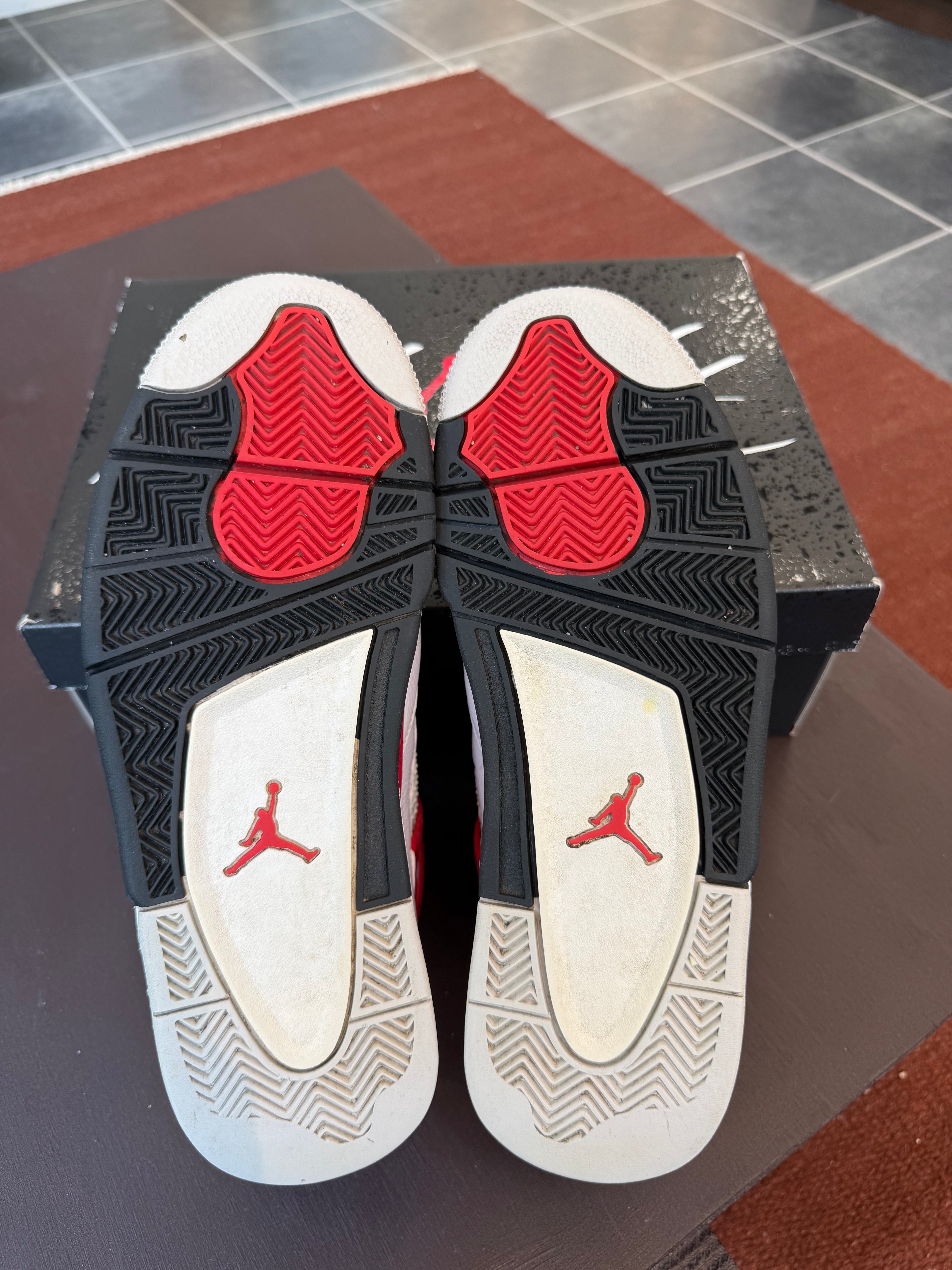Jordan 4 Retro Red Cement (Eu: 43)