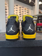 Jordan 4 Retro Thunder (2023) (Eu: 42.5)