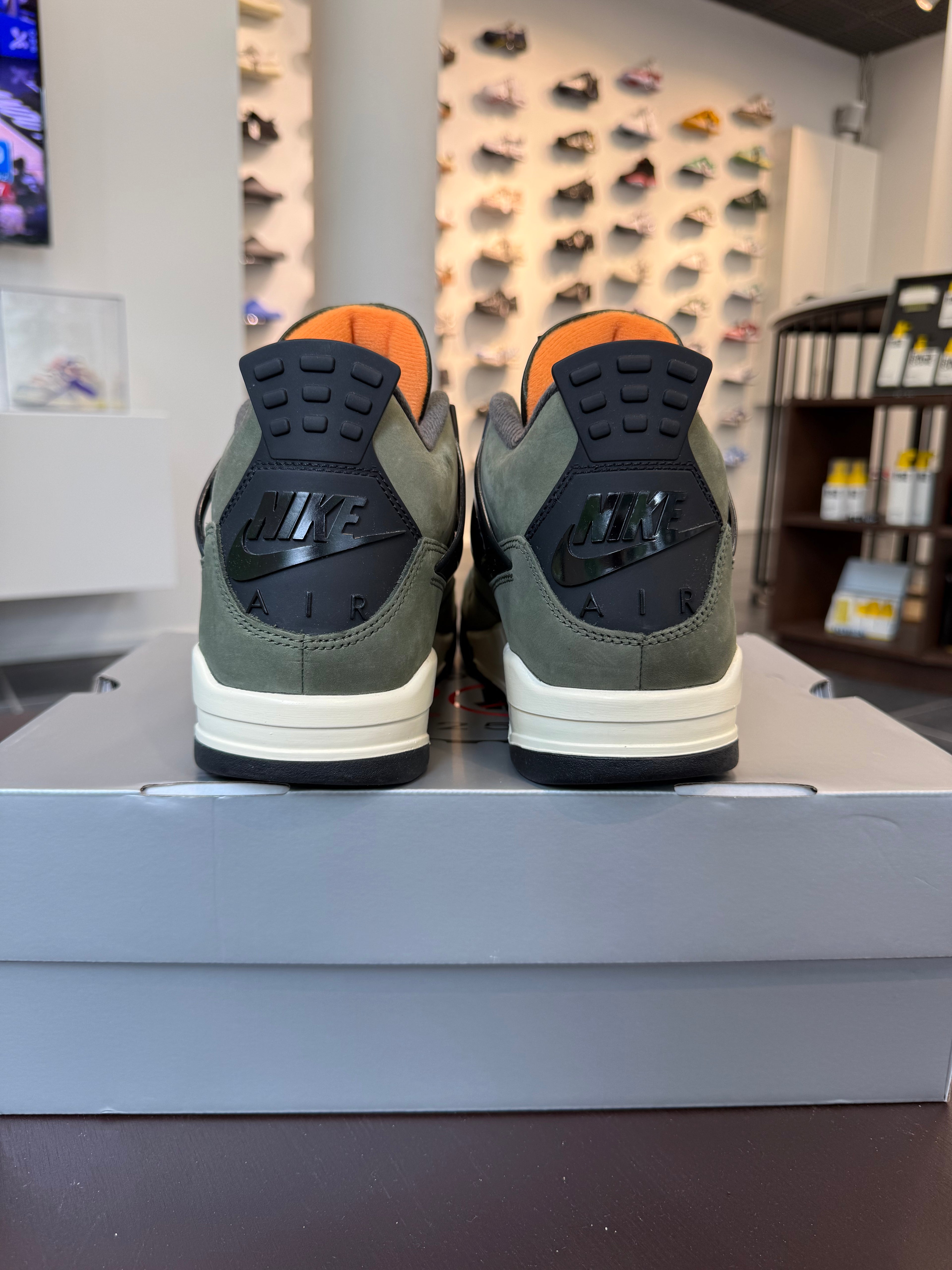 Jordan 4 Retro OG SP Undefeated (2025) (Eu: 47)