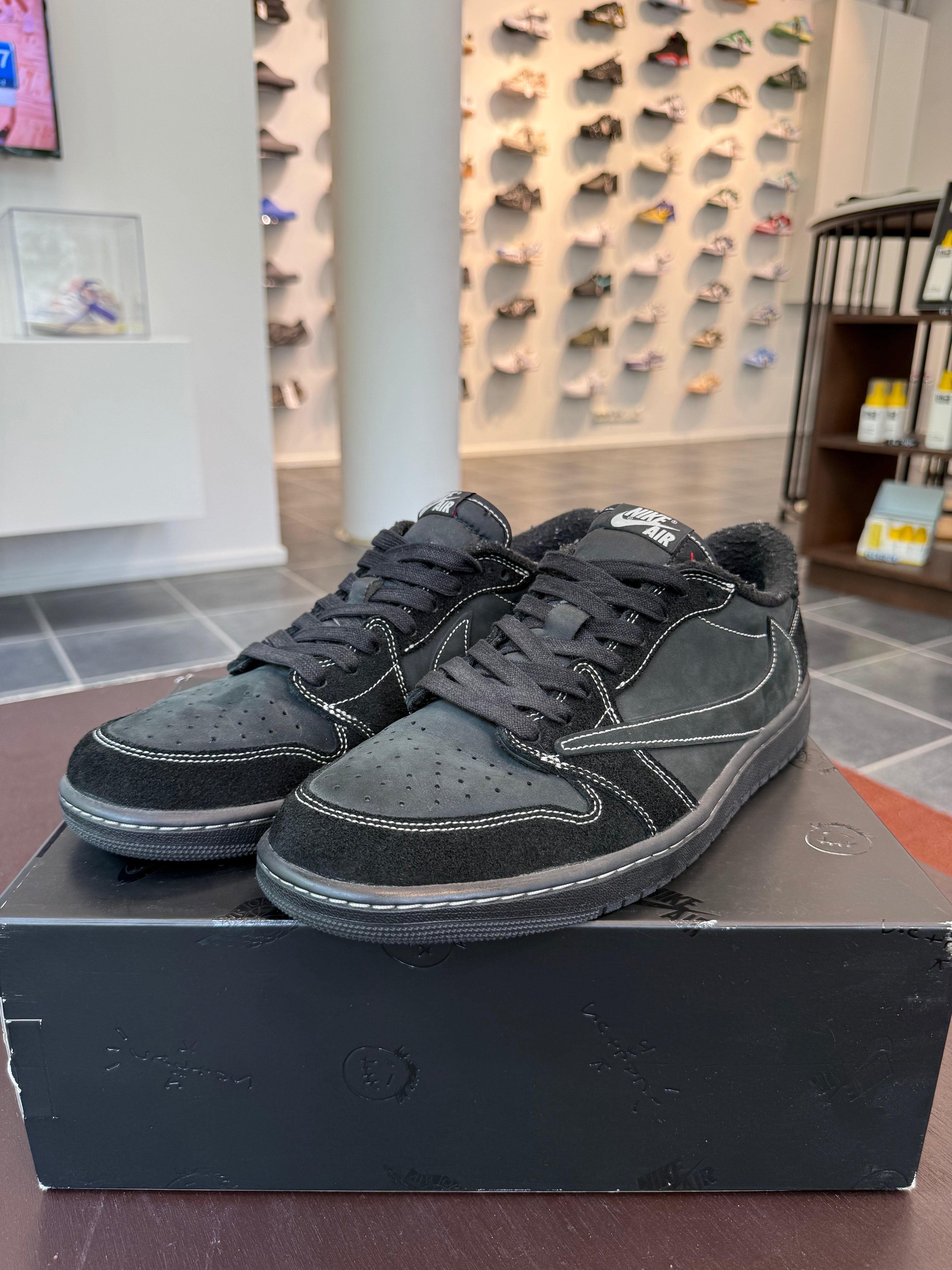Jordan 1 Retro Low OG SP Travis Scott Black Phantom (Eu: 46)