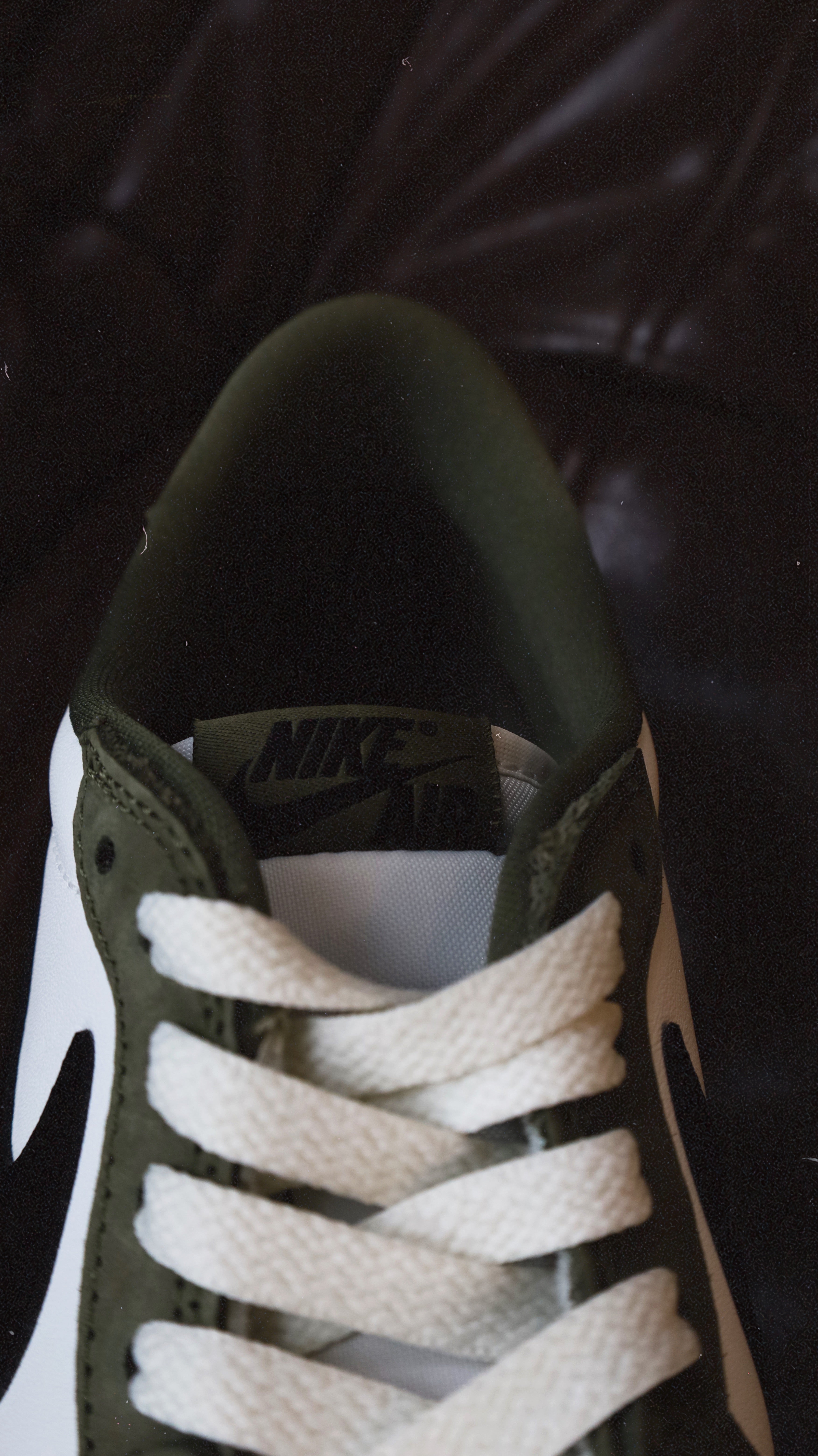 Jordan 1 Retro Low Medium Olive Summit White Sail Black