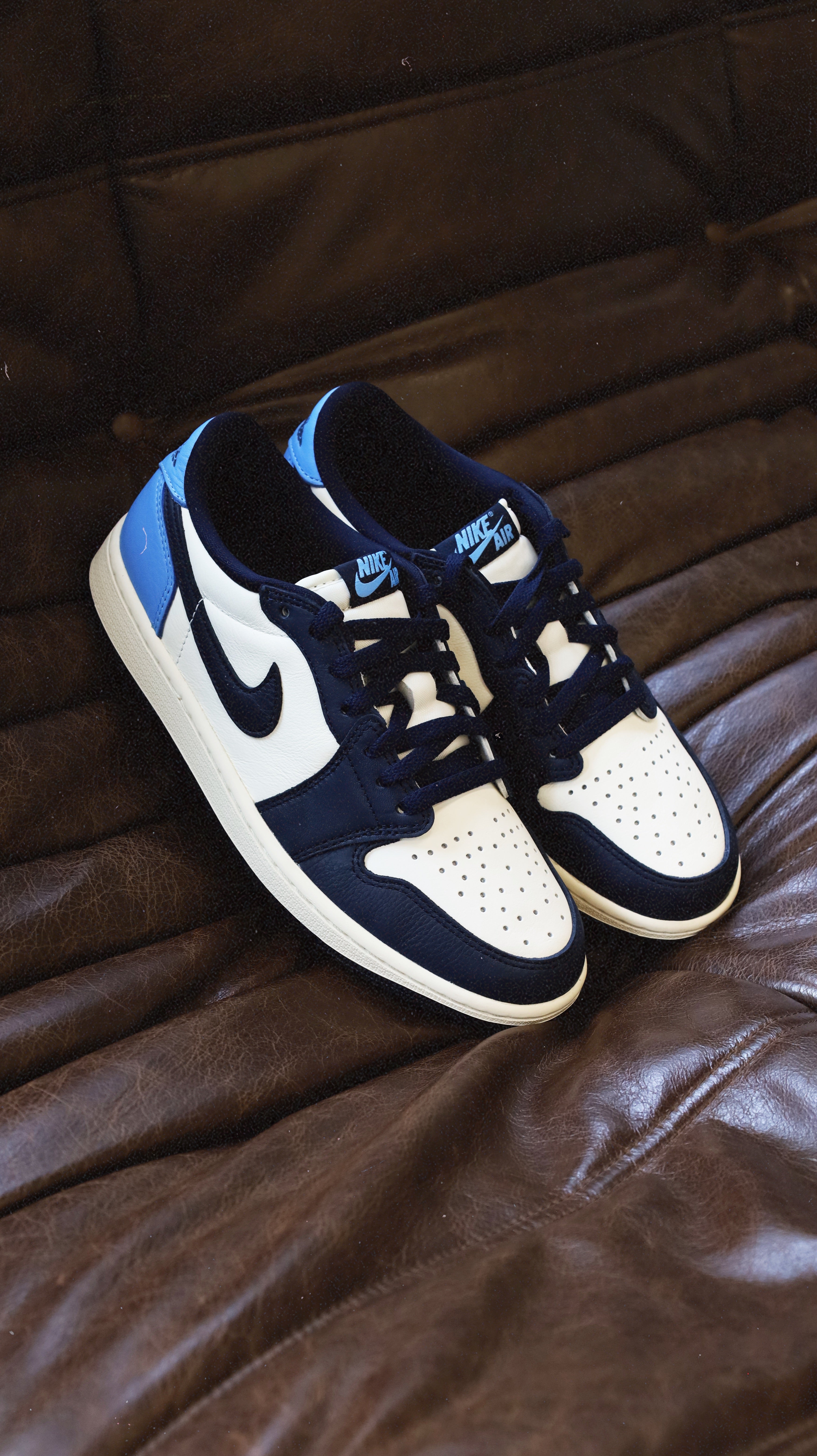 Jordan 1 Low OG Obsidian UNC