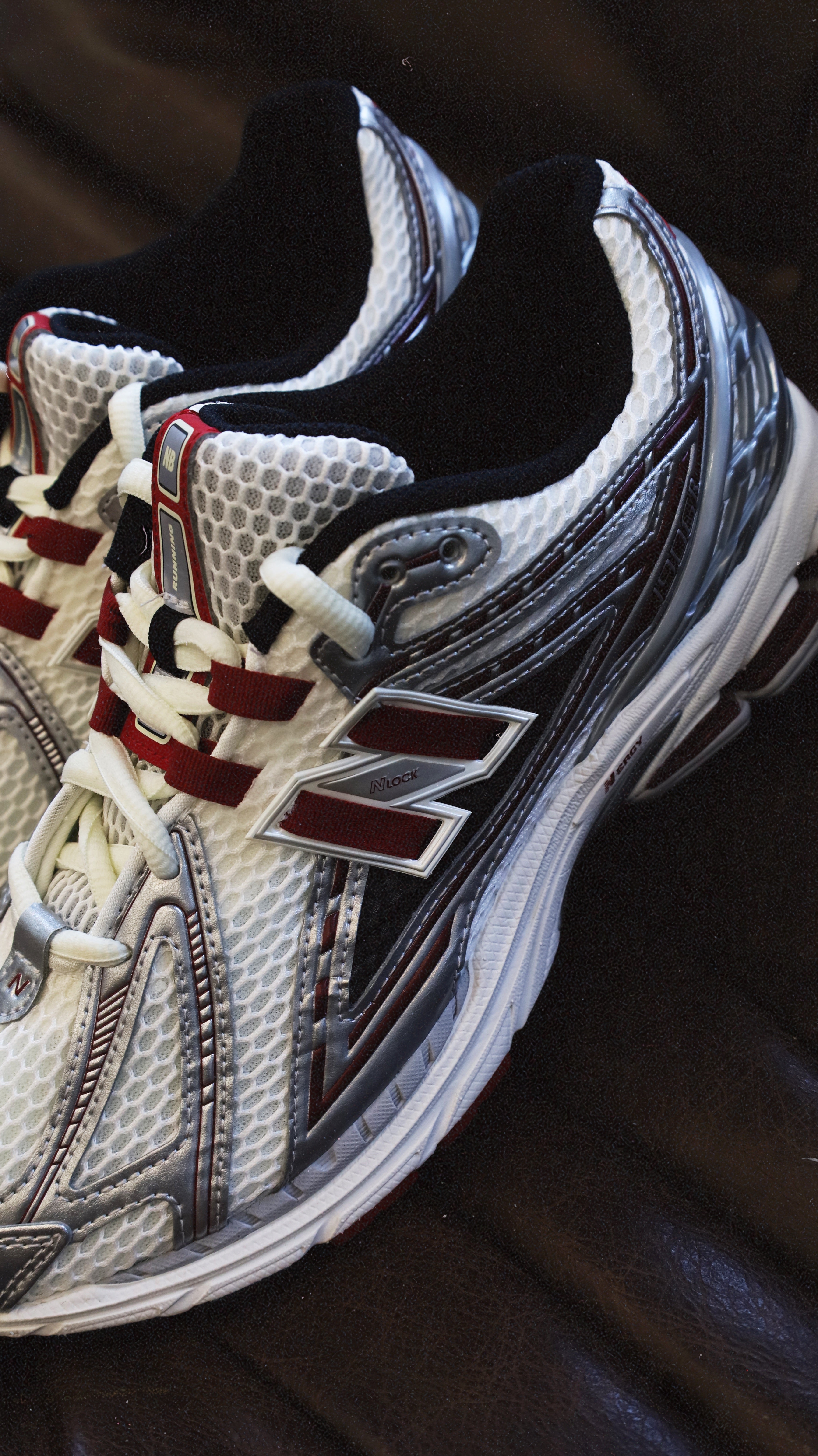 New Balance 1906R Silver Classic Crimson