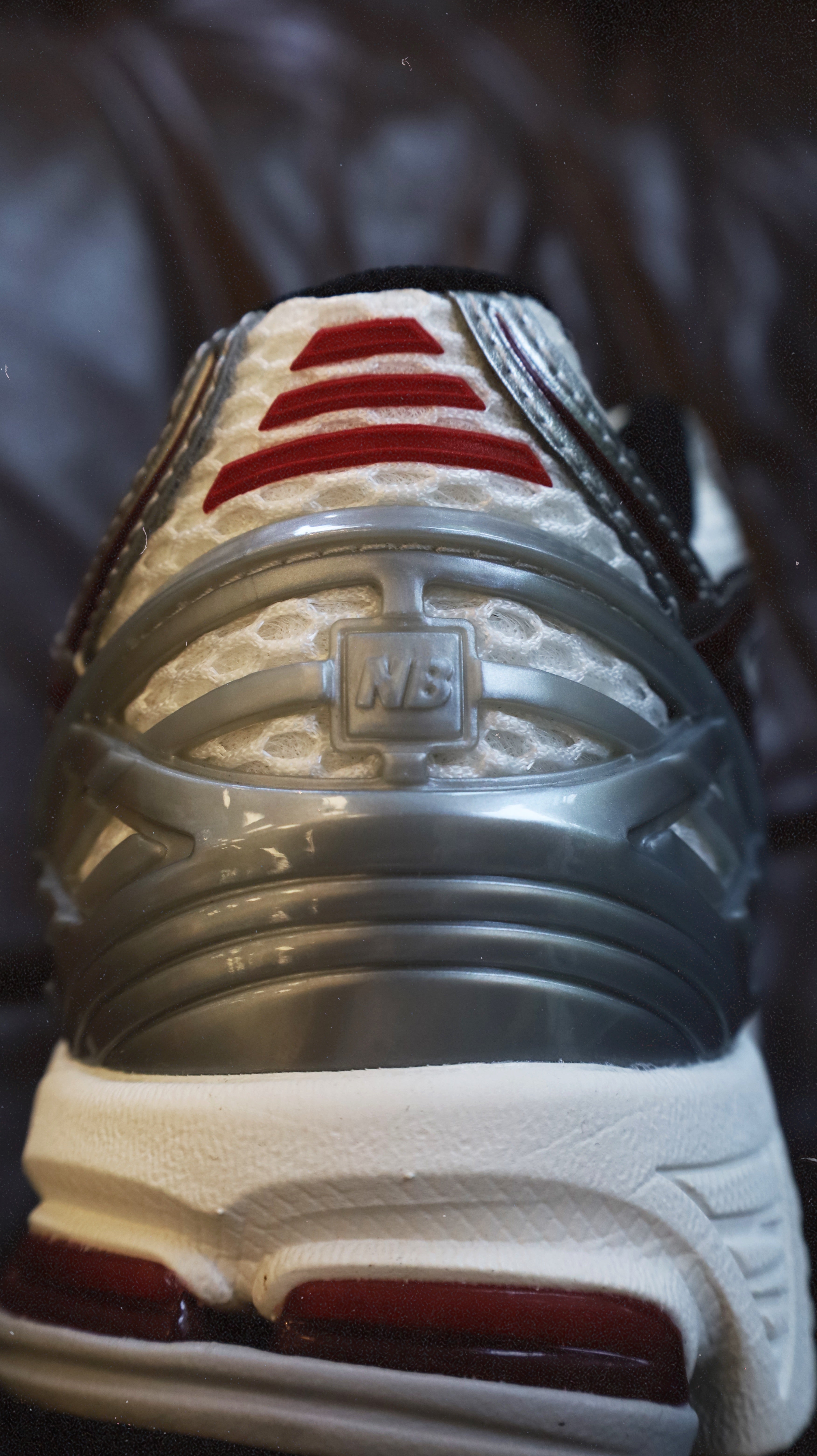 New Balance 1906R Silver Classic Crimson